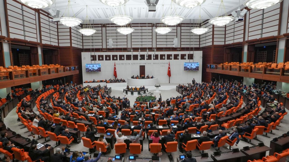 Öğretmenlik Mesleği Kanunu Teklifi’nde yeni gelişme: 6 maddesi daha TBMM’de kabul edildi