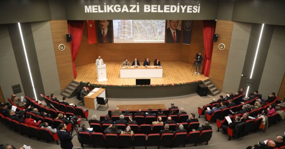 Melikgazi Belediyesi “kazandıran finans modeli” ile 28 aileyi daha ev sahibi yaptı