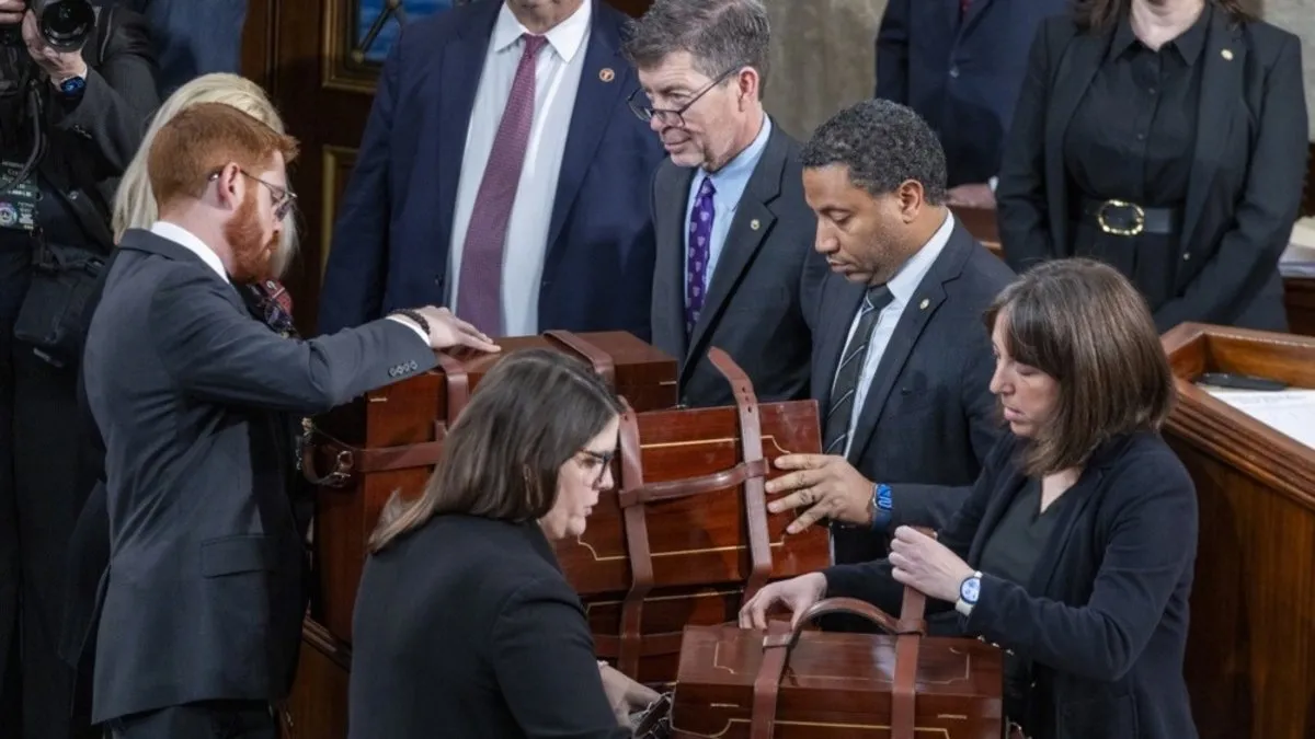 ABD Kongresi Trump’ın seçim zaferini onayladı