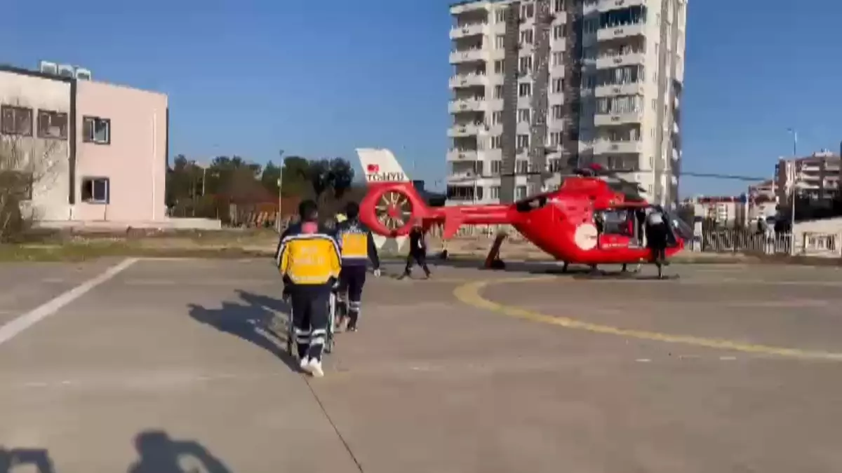 Kulp’ta Kalp Krizi Geçiren Hasta Ambulans Helikopterle Hastaneye Sevk Edildi